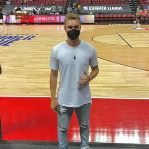 Meet your Posher, Ethan